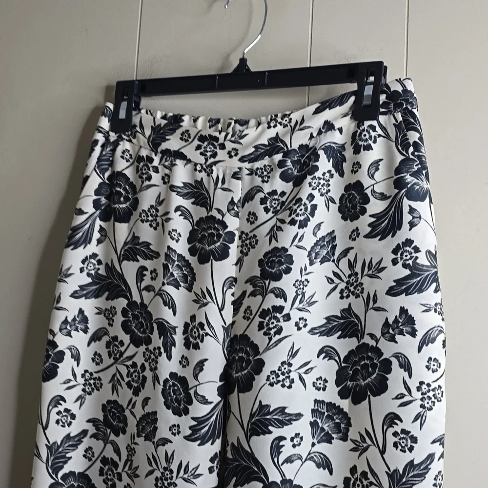Alex Marie Amara Satin Crepe Black Floral Print High Waist Flat Front Pant Small - Picture 5 of 12